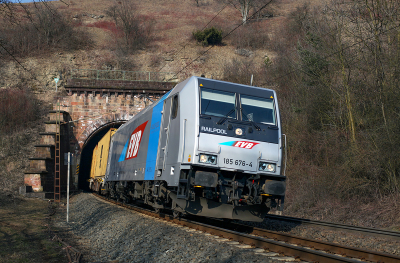 185 676-4 Rpool - Ebertsberg-Tunnel b. Elm